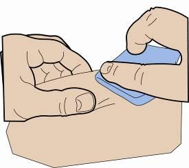 Ta fram de saker du behöver innan du börjar: 1 Metoject förfylld spruta 1 spritsudd (finns i förpackningen) Tvätta händerna noggrant.