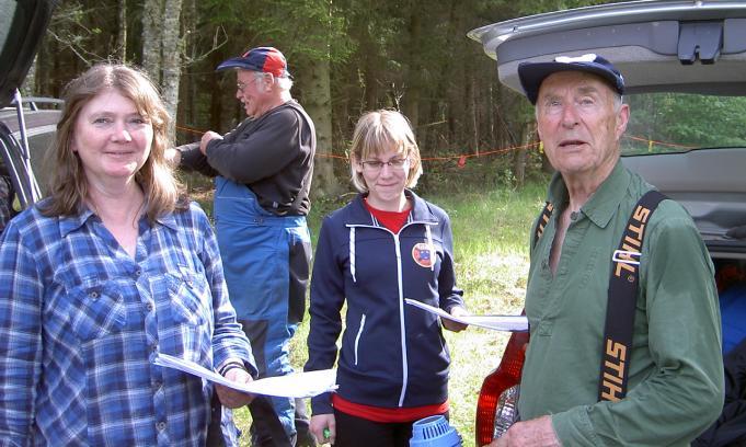 Madelene Karlsson till vänster,