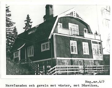sommarvilla av det större formatet byggd 1908.