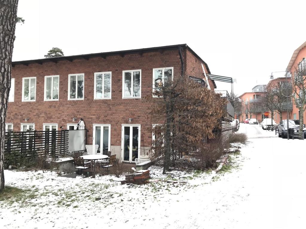 Överlåtelsebesiktning Förhandsbesiktning Nybodahemmet 61, Stockholm Nybodaringen 111, Liljeholmen Stockholm 2018-01-31 Niclas Parhorn Eminenta Besiktning & Värdering i