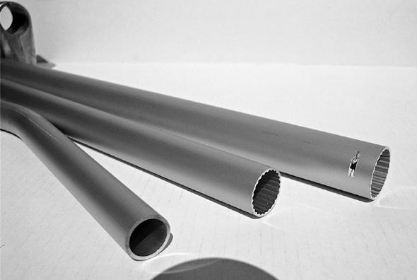 10358 30 mm Rör, 1,5 m, inkl gaffeländbeslag 10359 30 mm Rör, 2,0 m, inkl gaffeländbeslag