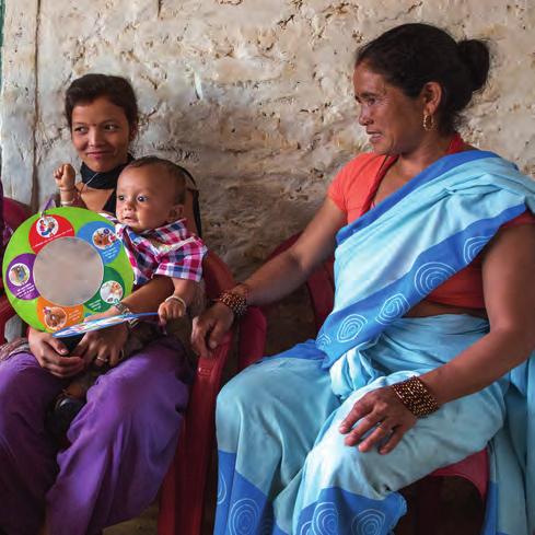 12 11 Våra mål och vår verksamhet WaterAid/Mani Karmacharya Sakunti Sada, 36 år, står framför sin toalett i byn Mirchaiya i Siraha, Nepal.