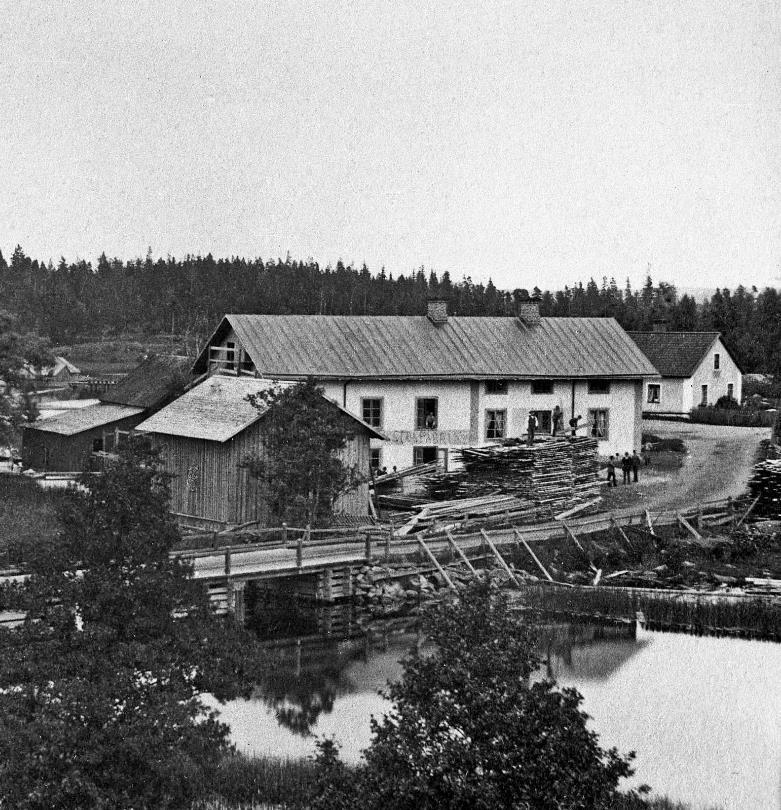 Tredje fabriken Tranås Norra Stolfabrik K.G. Anderson-nu allmänt känd som K.G. - beslöt nu att gå sin egen väg, när det gäller avsättningen.