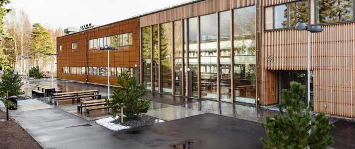 ENERGI & INOMUSKLIMAT Fredrika Yrkesgymnasium är den mest energieffektiva skolan i landet. På www.velfac.se kan du läsa om hur Cedervall Arkitekter lyckades med projektet.