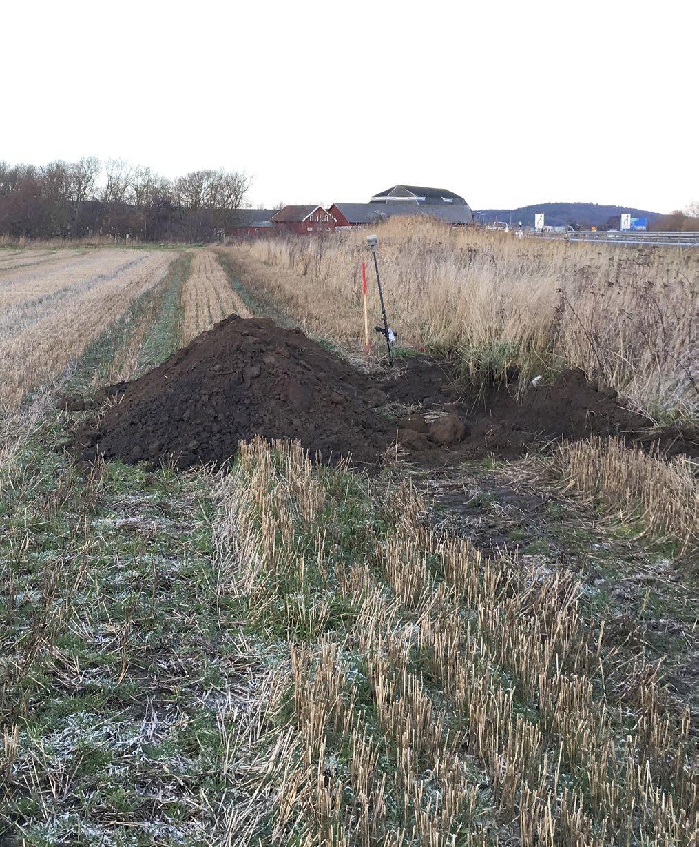 Ny fornlämning vid VA-ledning mellan Lindhov och Kvarnagården Rapport 2018:25 Arkeologisk utredning Hallands län, Halland, Varbergs