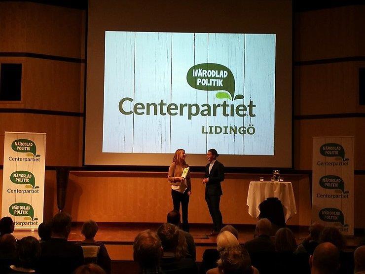 OKTOBER Annie Lööf möter ett hundra tal Lidingöbor och företagare på Foresta för att prata företagarfrågor. För en företagartät kommun som Lidingö är detta ett högst aktuellt tema.