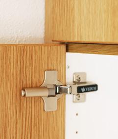 Adapter finns för utanpåliggande montering, infällda