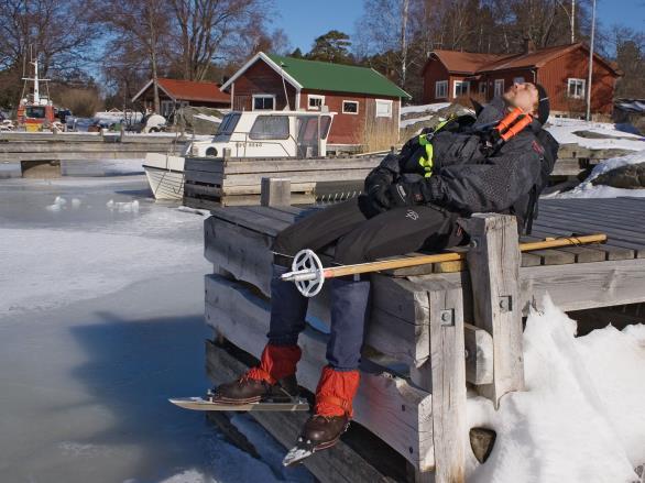 släpper nära land där