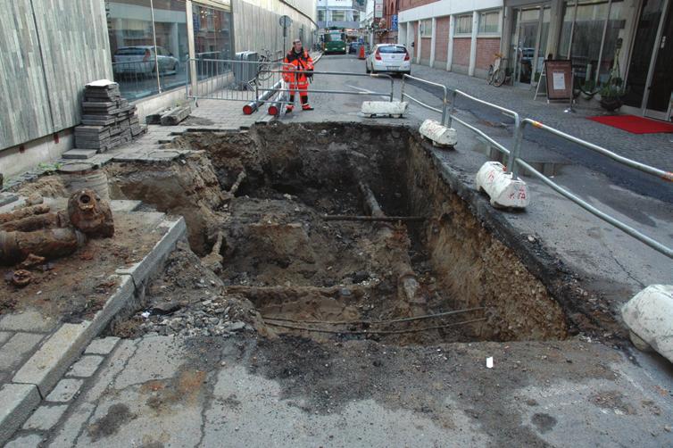 Arkeologisk förundersökning i form av schaktningsövervakning 2009 Per Weijersgatan NEDLÄGGNING AV VATTEN- OCH