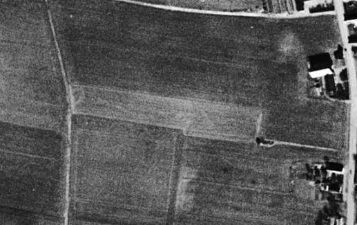 Jord Under ett ca 0,3 0,8 m mäktigt ytlager av mulljord utgörs jordlagerföljden i huvudsak av sandig siltig lermorän till borrade djup, 6-8 m.