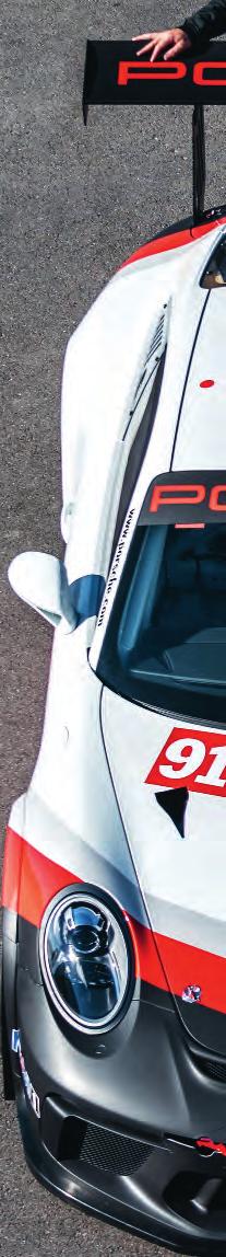 Störst är att boxersexan nu är på fyra liter och 485 hk istället för 3,8/460. I grunden samma motor som i gatversionen av nya GT3.