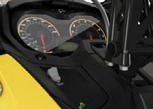 2-TAKT ROTAX E-TEC-MOTORER Det finns inga mer avancerade tvåtaktsmotorer än E-TEC. De har de egenskaper som hela snöskoterbranschen eftertraktar adrenalinfylld kraft, lätt vikt och enkel hantering.