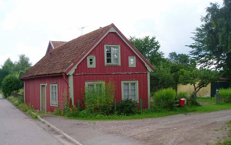 2:2 SKATTEGÅRDEN Torp nr Tidigare fastighetsbeteckning Backstuga 21 2:25 Blomsberg eller Hörnet Torpet finns på Häradsekonomisk karta 1868-77, markerat med Bs.