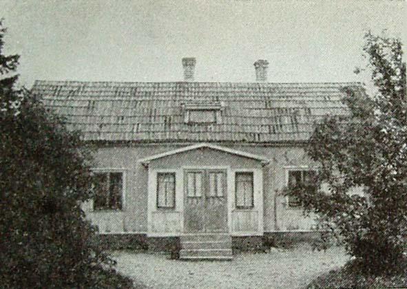 3 KLOCKARGÅRDEN Torp nr Tidigare fastighetsbeteckning Jordtorp 45 3:33 Lindeshög Torpet finns på Häradsekonomisk karta 1868-77, markerat med Jtp 48. Sveriges Bebyggelse från ca 1944 finns följande: 1.