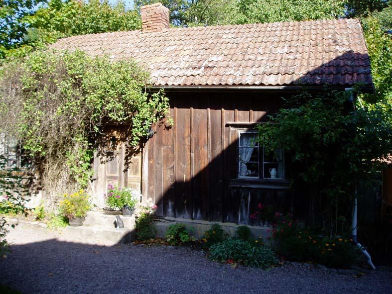 7 BRÄNNEGÅRDEN Torp nr Tidigare fastighetsbeteckning Backstuga 62 7:5 Lindenäs Torpet finns på Häradsekonomisk karta 1868-77, markerat med Bs 3. Lindenäs ligger vid Morlidsvägens östra sida.
