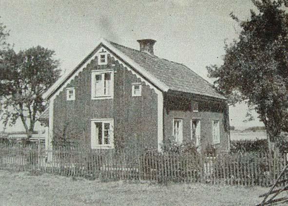 8 SÖDERGÅRDEN Torp nr Tidigare fastighetsbeteckning Backstuga 67 8:2 Charlottenborg Torpet finns på Häradsekonomisk karta 1868-77, markerat med Bs 20.