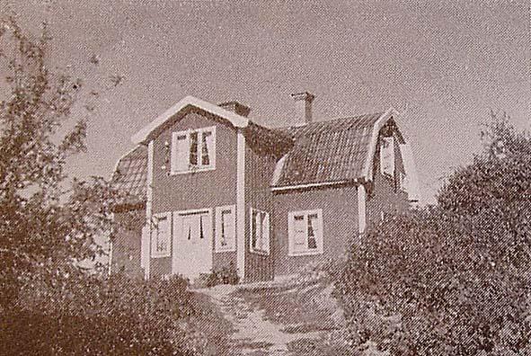 9 PILGÅRDEN Torp nr Tidigare fastighetsbeteckning Backstuga 73 9:12 Gustavsberg Torpet finns på Häradsekonomisk karta 1868-77, markerat med Bs 9.. Sveriges Bebyggelse från ca 1944 finns följande: 1.