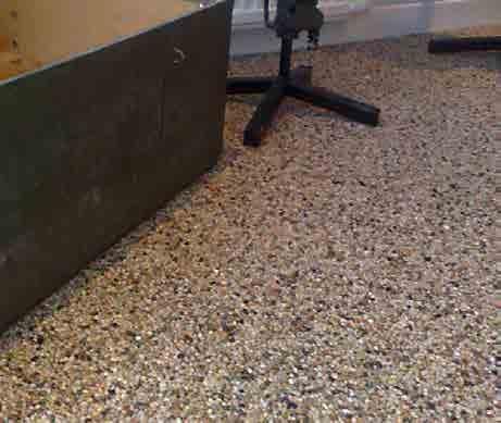 .. KONTOR, BUTIKER OCH RECEPTIONER MAPEFLOOR EP SC: Dekorativt naturstensbeläggning Betongunderlag Epoxibaserad grundning Mapecoat Universal B,0 Bfl-s EN 0- PI-MC-PR-IR
