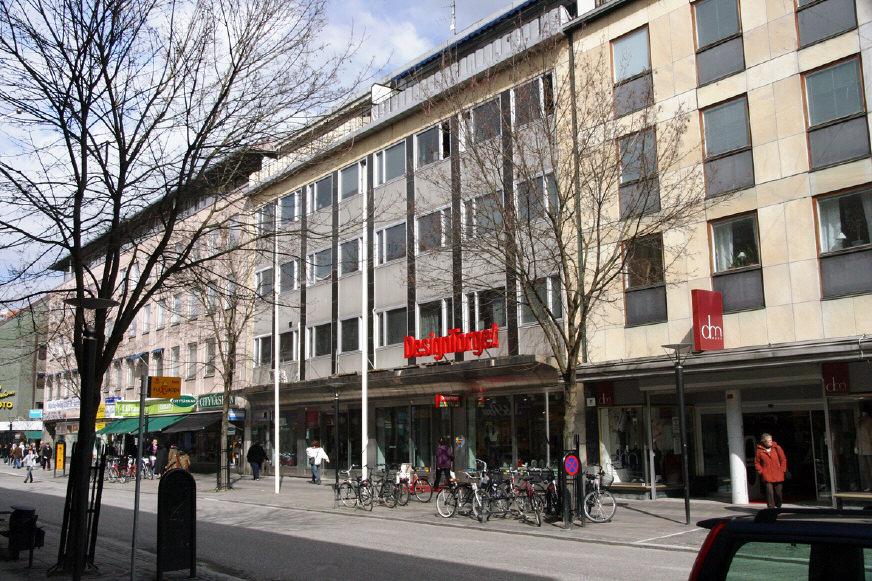 Fastighetsförvärv Under perioden januari mars har inga fastigheter (2) förvärvats. Fastighetsförsäljningar Klövern har under januari mars sålt en fastighet som också frånträtts under perioden.