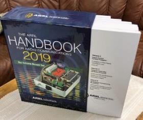The ARRL Handbook 2019 Nu finns på klubben the ARRL HANDBOOK for Radiocommunication 2019 i en box med 6 intressanta böcker i! Ytterligare en anledning att besöka klubben (OBS ej för utlåning!