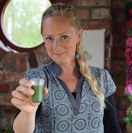 Kurs: Koka egna hudvårdsprodukter med Alexandra de Paoli söndagen 22 april Alexandra de Paoli från TV-programmet Strömsö kommer till oss och lär oss göra egna hudvårdsprodukter av sådant som växer i