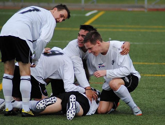 Hösten Hösten inleddes med ett miniläger på Nacka IP som avslutades med en träningsmatch mot Bele-Barkaby (seger, -0). Redan där märktes en stor skillnad på vårt spel.
