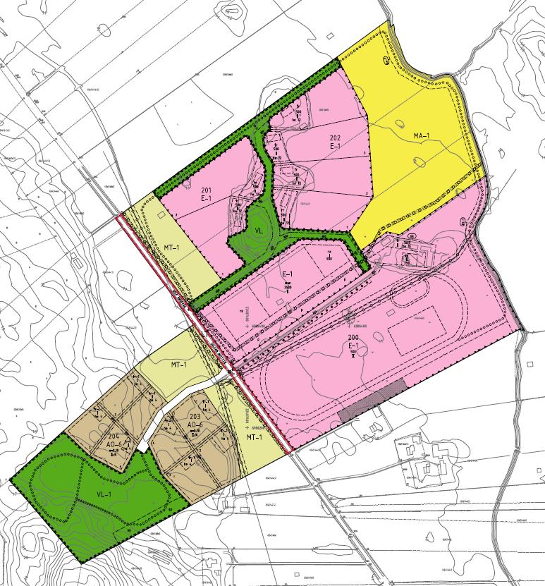 S i d a 42 Bild 33. Utkast till detaljplan 24.5.2017. Större ändringar som har gjorts från utkastskedet till förslagsskedet är bl.a. att infarten till bostadsområdet har flyttats längre söderut längs med Solf ängsväg, tomtindelningen har omdisponerats och tomterna har blivit två färre och är nu sex stycken.