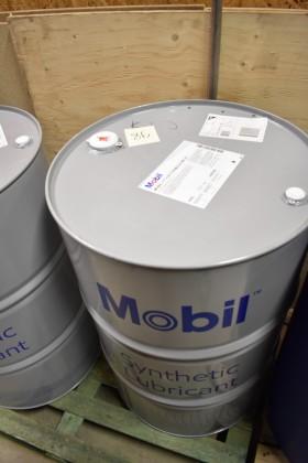 00 kr exkl moms 1 st fat (208 L) Mobil olja 5-30 ESP - NYTT