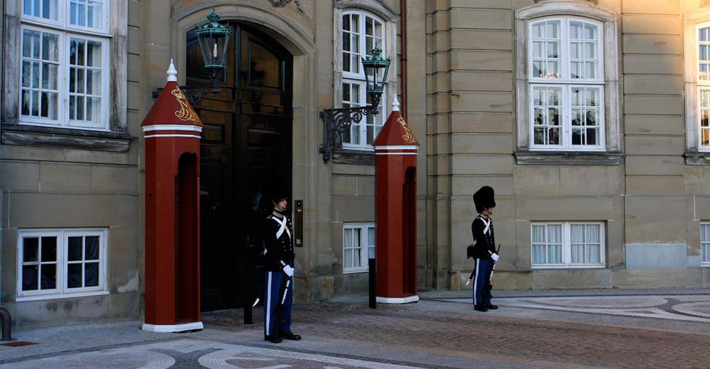 Uppehåll Du bor på de bästa 4* hotellen inklusive frukostbuffé. Bemärk att cykelutleverering och informationsmötet är på vårt 4* hotell Scandic Copenhagen i Köpenhamn.