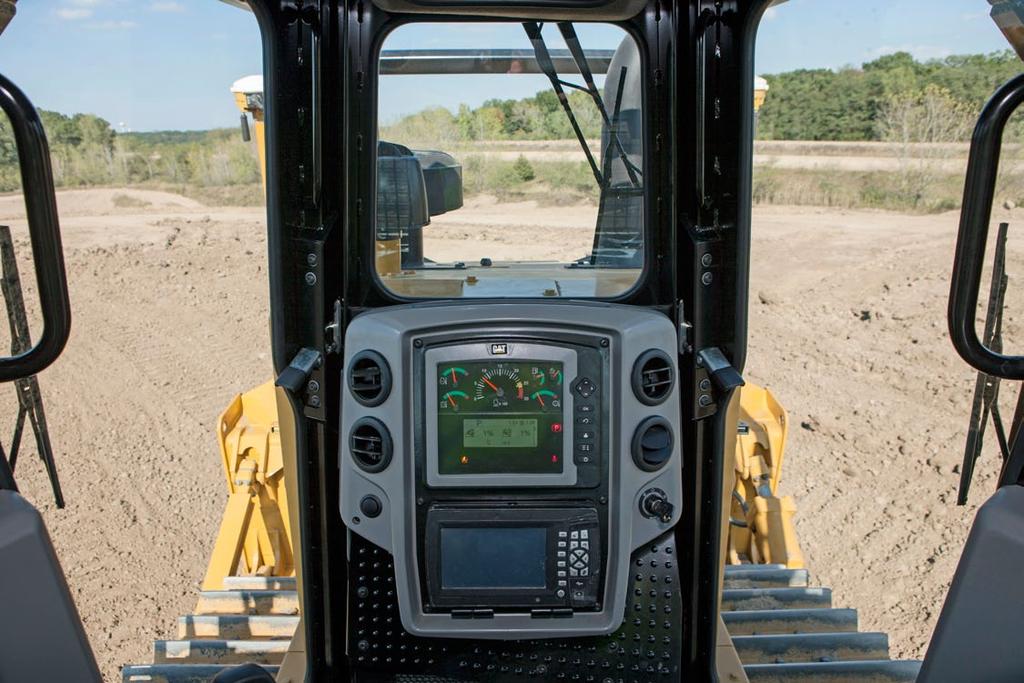 Förarmiljö Komfort och produktivitet Den senaste D6T-modellen har extra bekvämligheter för förarens komfort såsom en tystare hytt, en enkel stängning av hyttdörrarna, ett uppvärmt/ventilerat