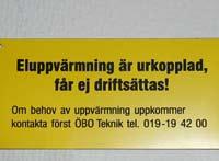 Den insikten fick Örebrobostäder att ifrågasätta om man behövde markvärme över huvud taget vanlig sandning och skottning funkar ju bra.