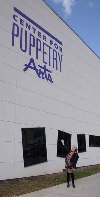 CENTER FOR PUPPETRY ARTS Center for Puppetry Arts är idag USA:s största icke kommersiella organisation ägnat enbart åt dockteater och ligger i det s k Midtown i Atlanta, ett blandat område med