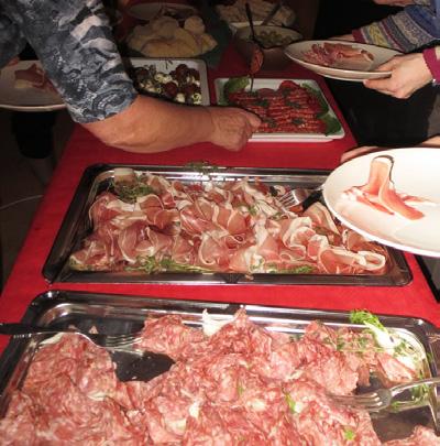 Vi skulle samla in de rätta bokstäverna från varje plats. Det fanns en slags kontrolldefinition, för att man skulle kunna ta med bokstäverna från den rätta skärmen.