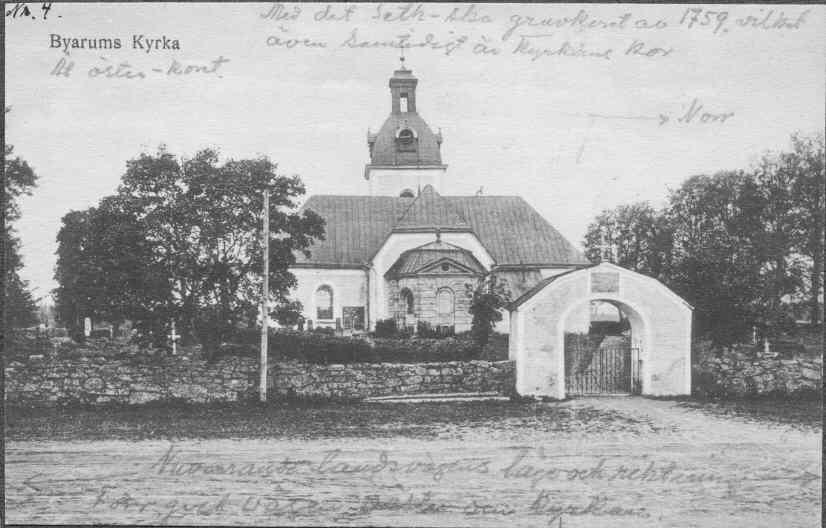 Historik Den första kyrkan på platsen sägs varit kopplad till det kloster som fanns här fram till 1236 då det flyttades till Sko i Uppland.