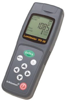 Vi har Er hygienlösning! Mikrobiologiska analysprodukter Ögondusch Cederroth 500 ml 2-pack ATP mätare Kikkoman PD-30 Innehåller 500 ml buffrad koksaltslösning.
