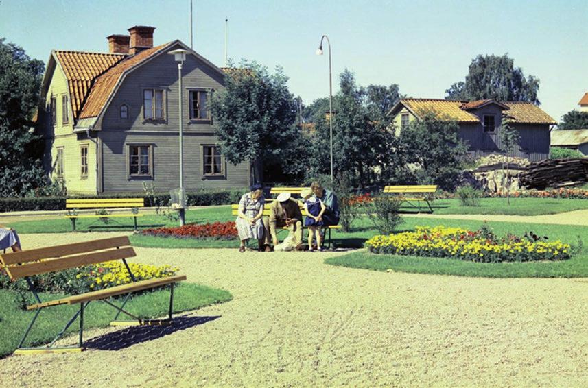 Så minns jag gårdarna och människorna vid Östra torget på 1930 och 40-talet. Fortsättning från föregående nummer av S:t Olof. Polis Gustafssons hus vid Östra torget, slutet av 1940-talet.