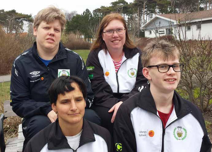INFO FRÅN MEDLEMSFÖRENINGAR Varbergs Parasport Falkenberg Race 2017 Text: Jenni Ek Övre raden från vänster Rose-Marie Robertsson och Stina Gustafsson Nedre raden från vänster Edit Sjöstrand och Lukas