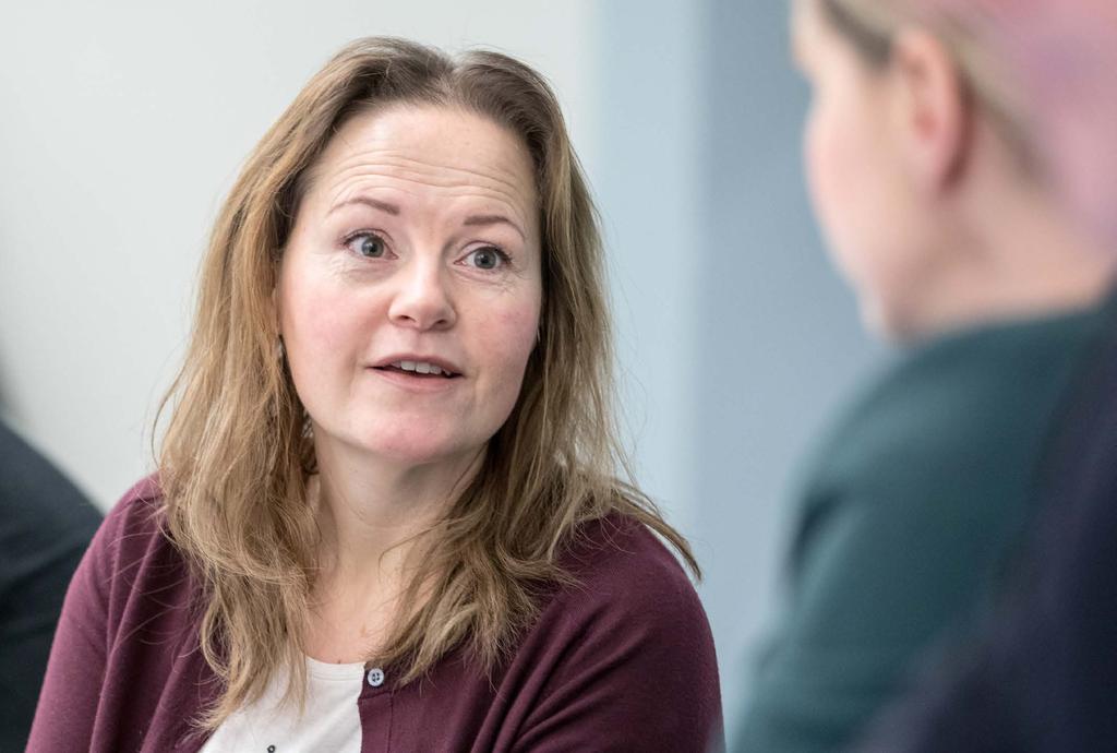 För att uppnå demokratipolitikens mål arbetar regeringen för att fler ska bli delaktiga i demokratin, för att förankra demokratin med kunskap och stöd för dess principer samt för