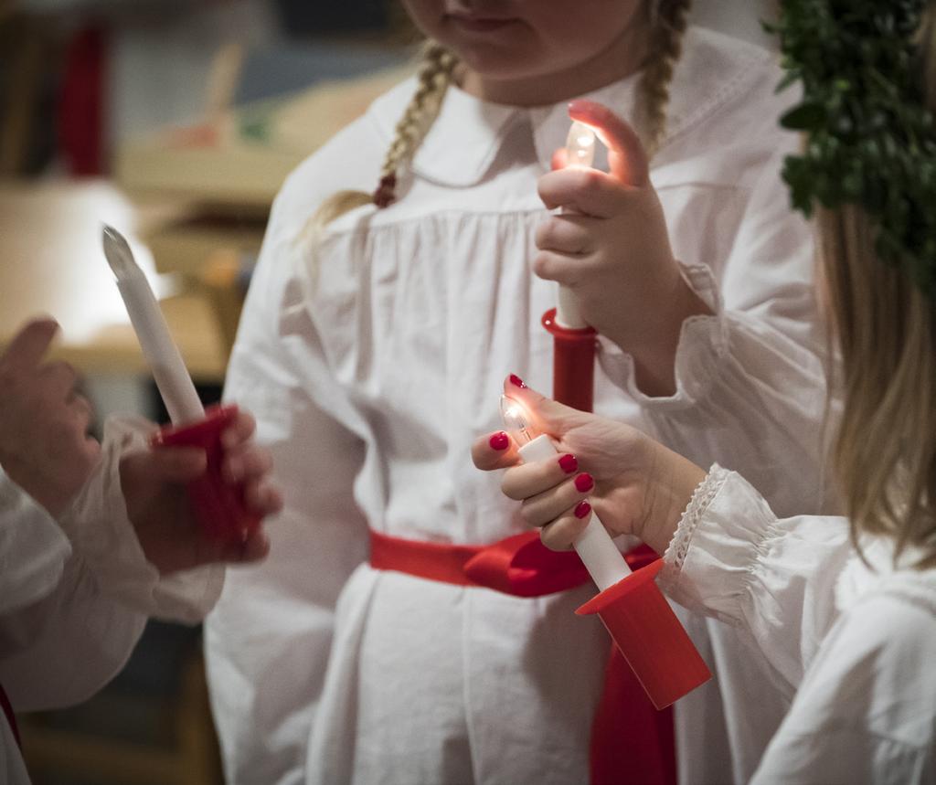 Välkommen på julspel! Kom i julstämningen med familjen i Johannebergskyrkan. Söndagen den 9 december blir det julspel i kyrkan med julfika, försäljning och tombola.