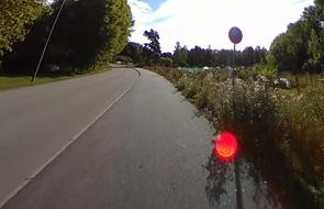 NULÄGESBESKRIVNING - STRÄCKA GENOM SOLLENTUNA KOMMUN 4. Ej åtgärdad Efter passagen fortsätter stråket som kombinerad GC-bana utmed Tegelhags-vägen.