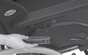Höj eller sänk skaftet Dra åt skruven Armstödet kan svängas bakåt A Tryck på det röda handtaget för att lossa armstödet för att