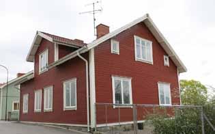 Han byggde bland annat Erik Eriksson Juniors Verkstad (Torshälla-huset) på Eskilstunavägen 1934. Gården Sommarro nr 5 Gården Sommarro nr 6, med nuvarande adress Riktargatan 20.
