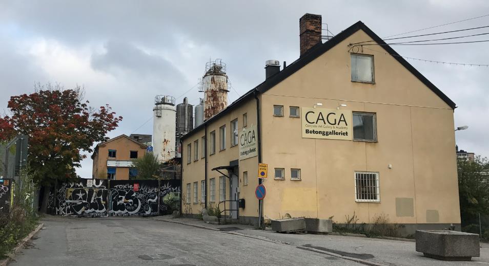 Sedan mitten av 1900-talet har området avvecklats som industriområde. Vid kajen finns Cementa med sina betongsilor som är ett landmärke för området.