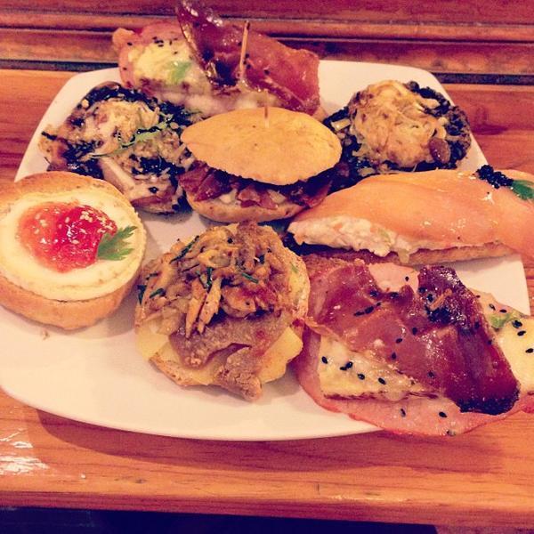 Jag har två favoritställen i Valencia, av många sparade ställen på kartan ovanför. La Vitti är en jazz och soul bar som varje måndag och torsdag arrangerar live sessioner. Grymma GT s har dem också.
