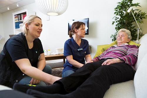 Vad är en berättelse? En patientberättelse handlar om det som patienten väljer att dela med sig av, sin personliga förståelse av sin sjukdom, hälsa, sina symtom och hur det påverkar vardagen.