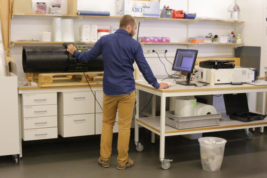 Phased array ultraljud från LTU (Inst för Signaler och System) Datainsamling med full matrix capture (FMC) och avbildning med hjälp av totalfokusmetoden (TFM) Instrumentet vi använde är ett