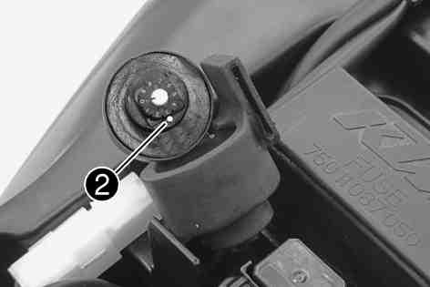 ANPASSNING AV MOTORN 120 100238-10 Vrid justerhjulet tills önskad siffra ligger an mot märket. Ställ in Map Select-omkopplaren på soft. Ställ in justerhjulet på läget 1.