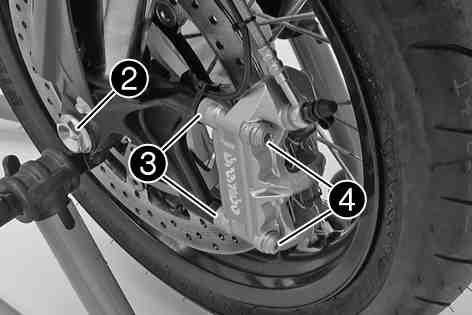 HJUL, DÄCK 89 Rengör och fetta in hjulaxelns gänga och skruven. Långtidsfett ( s 162) 600621-11 Lyft in framhjulet i gaffeln, placera det i korrekt läge och sätt i hjulaxeln.