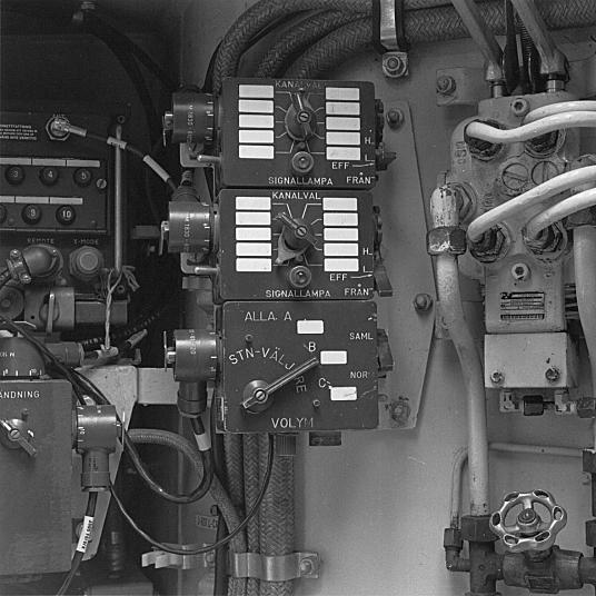 Manöver- och lokaltelefonsystem Manöver- och lokaltelefonsystemet består av följande enheter.
