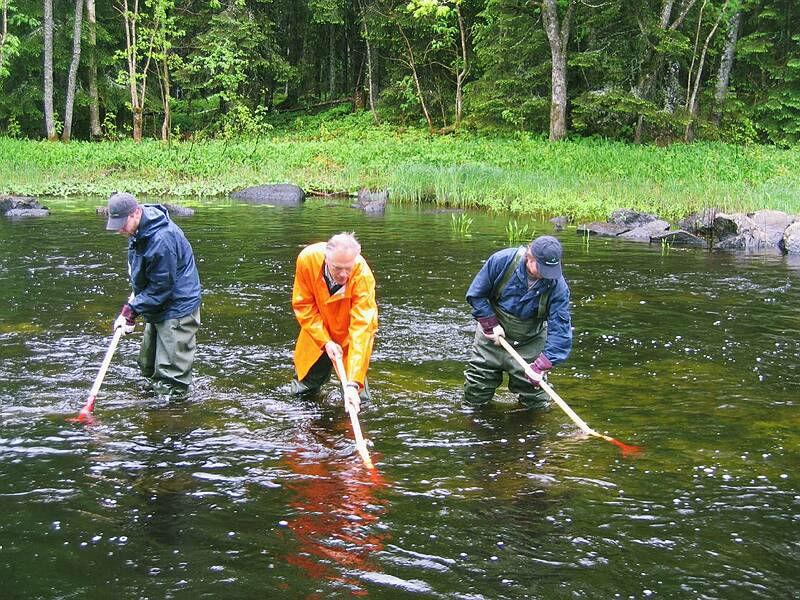 Syftet var då att nyttja vattnet från Testeboån för kraftproduktion i Gavleåns kraftverk. I planen ingick att ta kraftverken i Oslättfors, Forsby och Strömsbro ur drift.